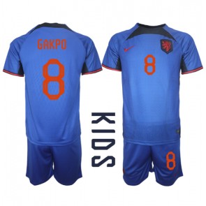 Maillot de foot Pays-Bas Cody Gakpo #8 Extérieur enfant Monde 2022 Manches Courte (+ pantalon court)